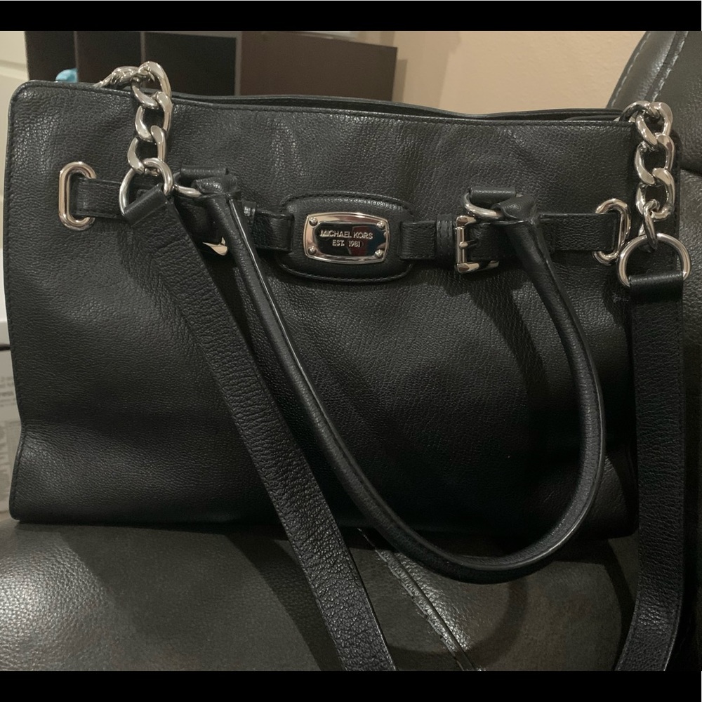 🖤🤍Michael Kors Satchel 🤍🖤
